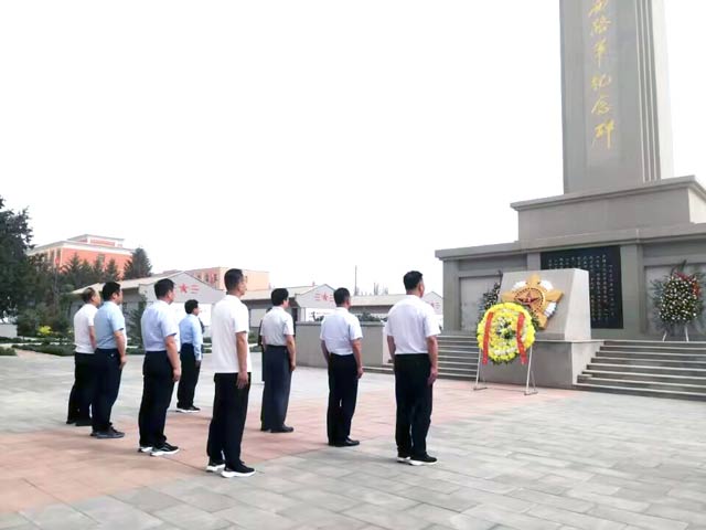 缅怀英烈 逐梦前行——行政党支部开展迎“七一”庆祝建党102周年主题党日活动