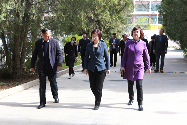 省委教育工委书记省教育厅党组书记厅长王海燕一行到我校检查指导工作