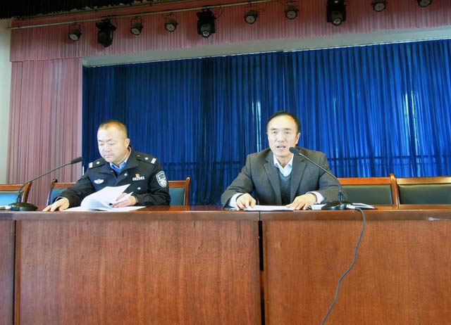 学校举行法制与毒品预防教育及应急疏散演练活动