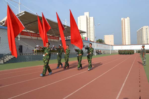 迎校旗.jpg