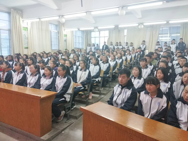 学生.jpg